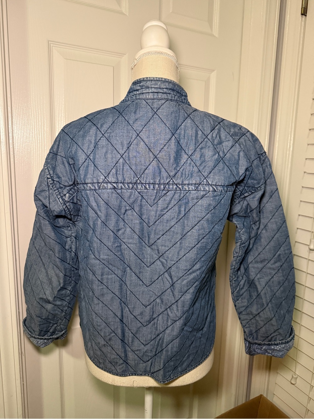 GAP Quilted Bomber Denim Jacket Blue Chambray Boho Western Paisley XS - Picture 6 of 8